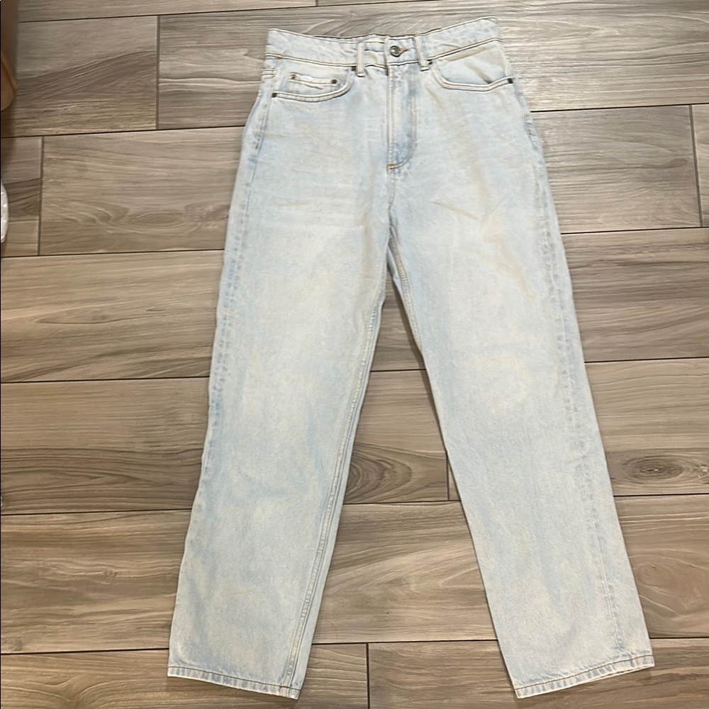Light Blue High-Waisted Women's Jeans